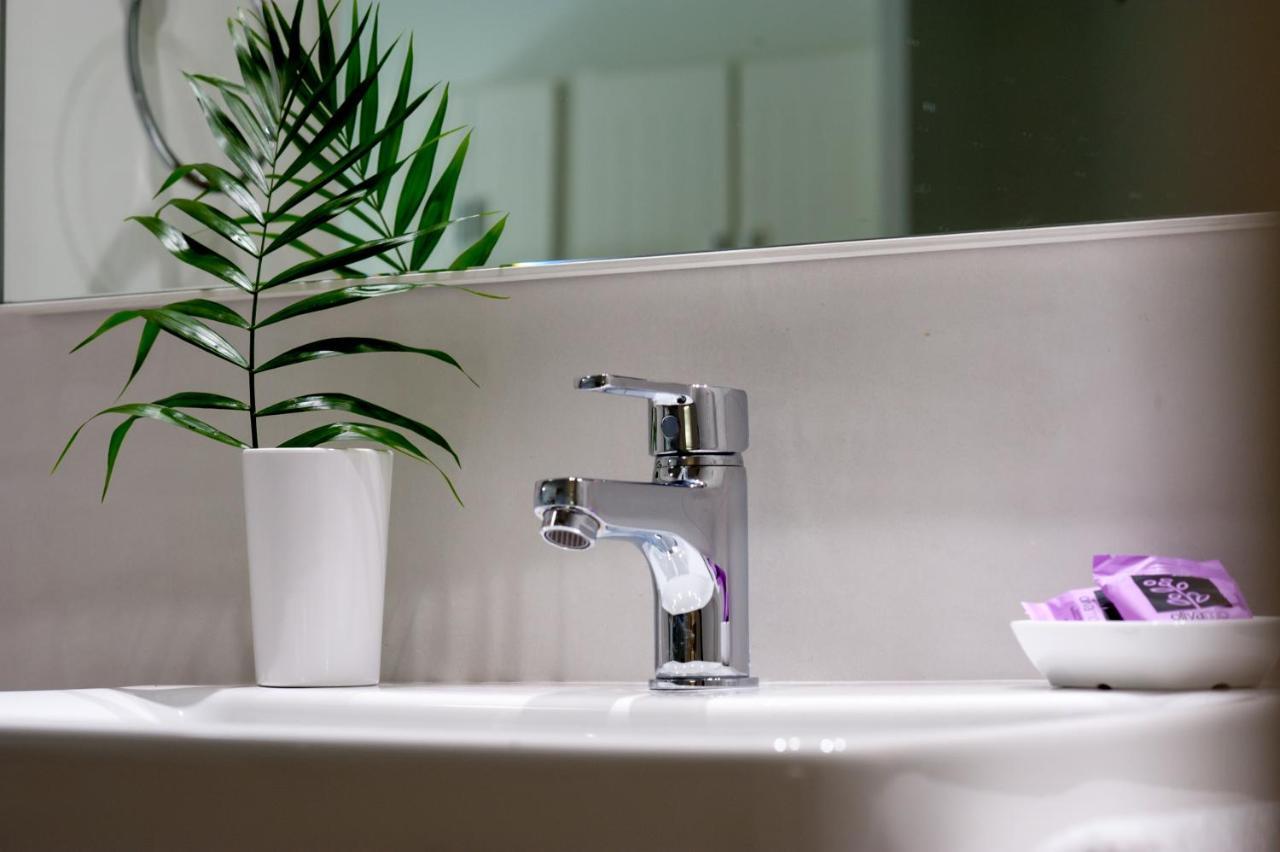 كاتو ذاراتسو Lotus Hotel Apartments المظهر الخارجي الصورة