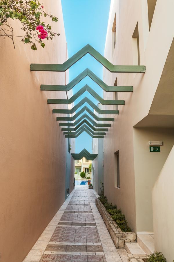 كاتو ذاراتسو Lotus Hotel Apartments المظهر الخارجي الصورة