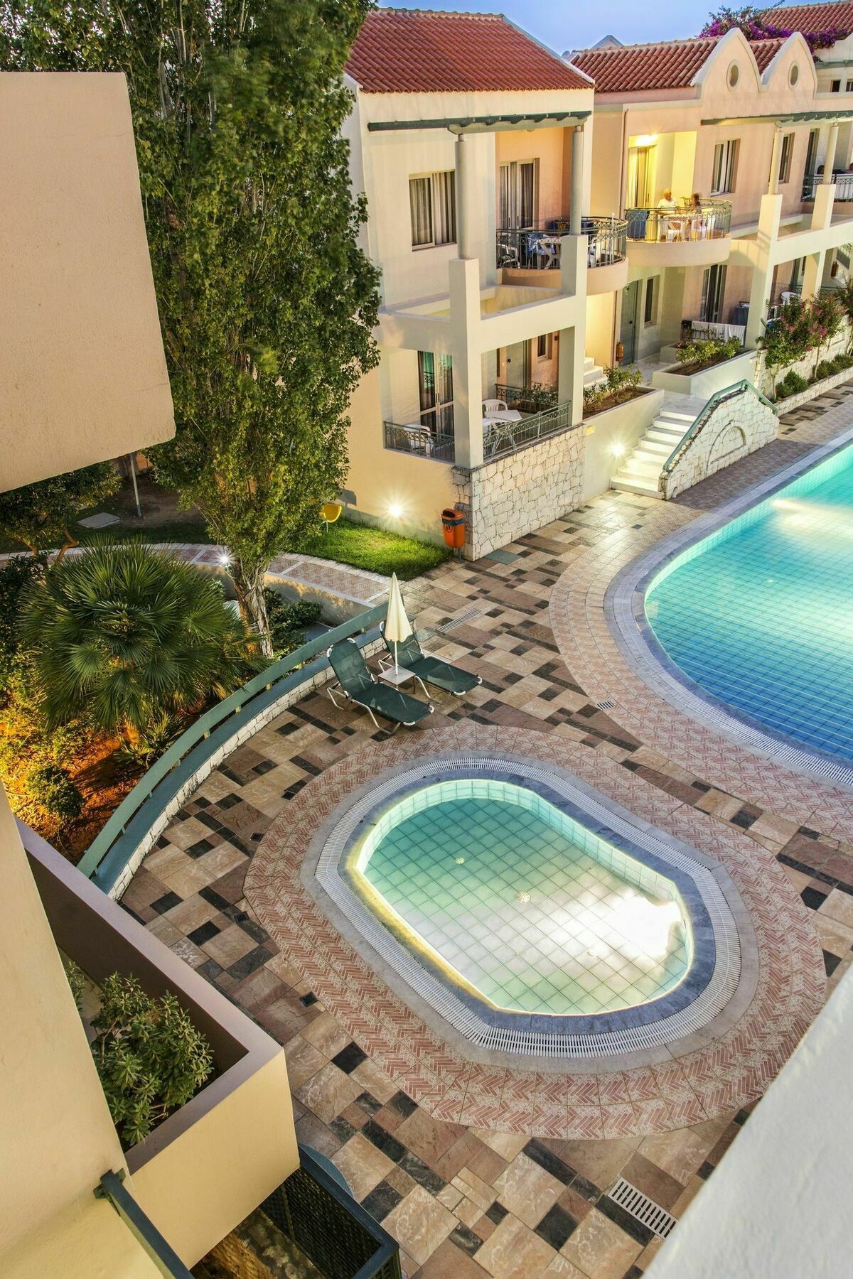 كاتو ذاراتسو Lotus Hotel Apartments المظهر الخارجي الصورة