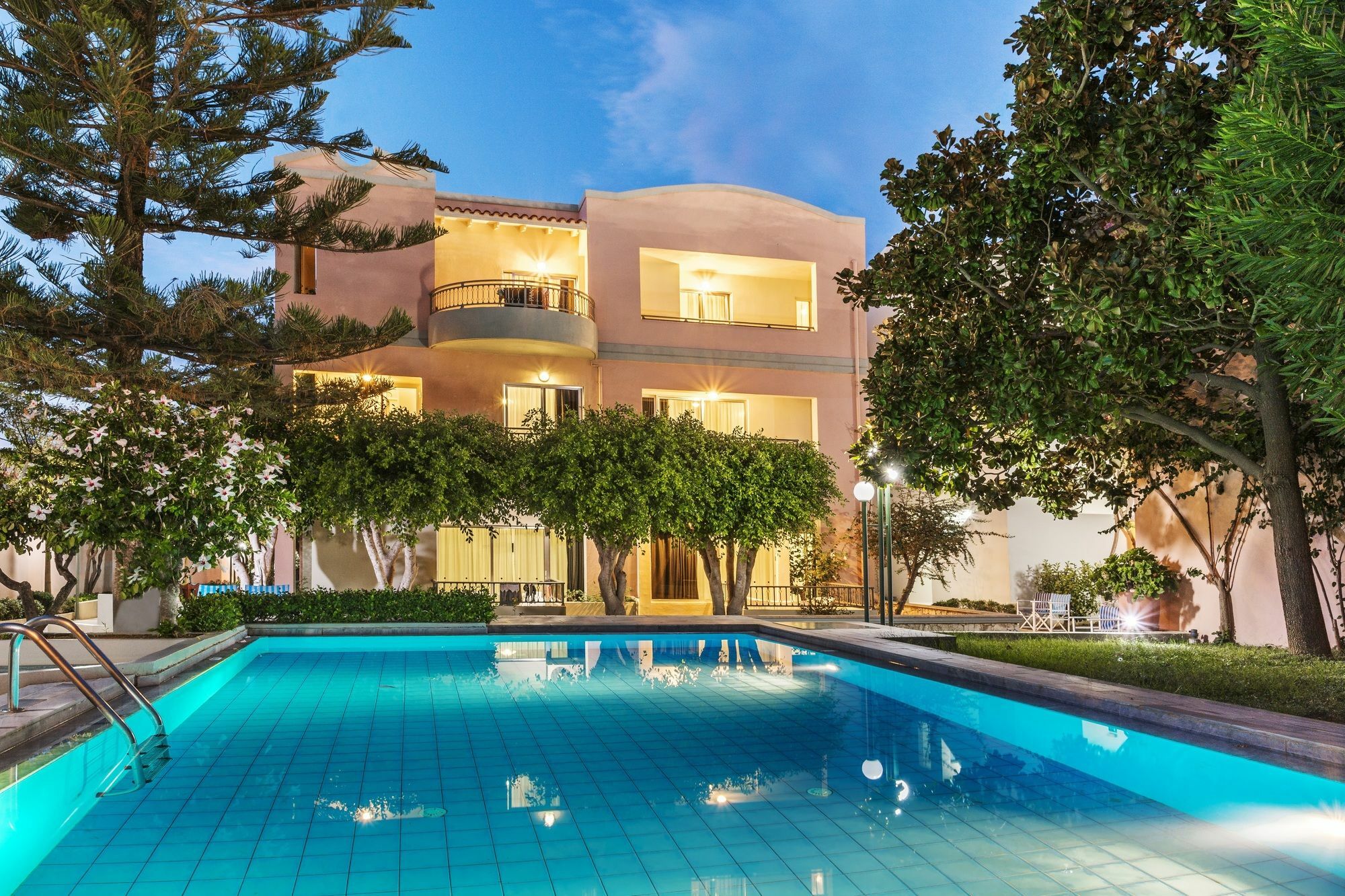 كاتو ذاراتسو Lotus Hotel Apartments المظهر الخارجي الصورة